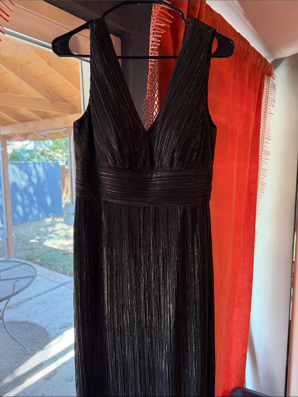 Elegant Black and Gold V-Neck Evening Dress